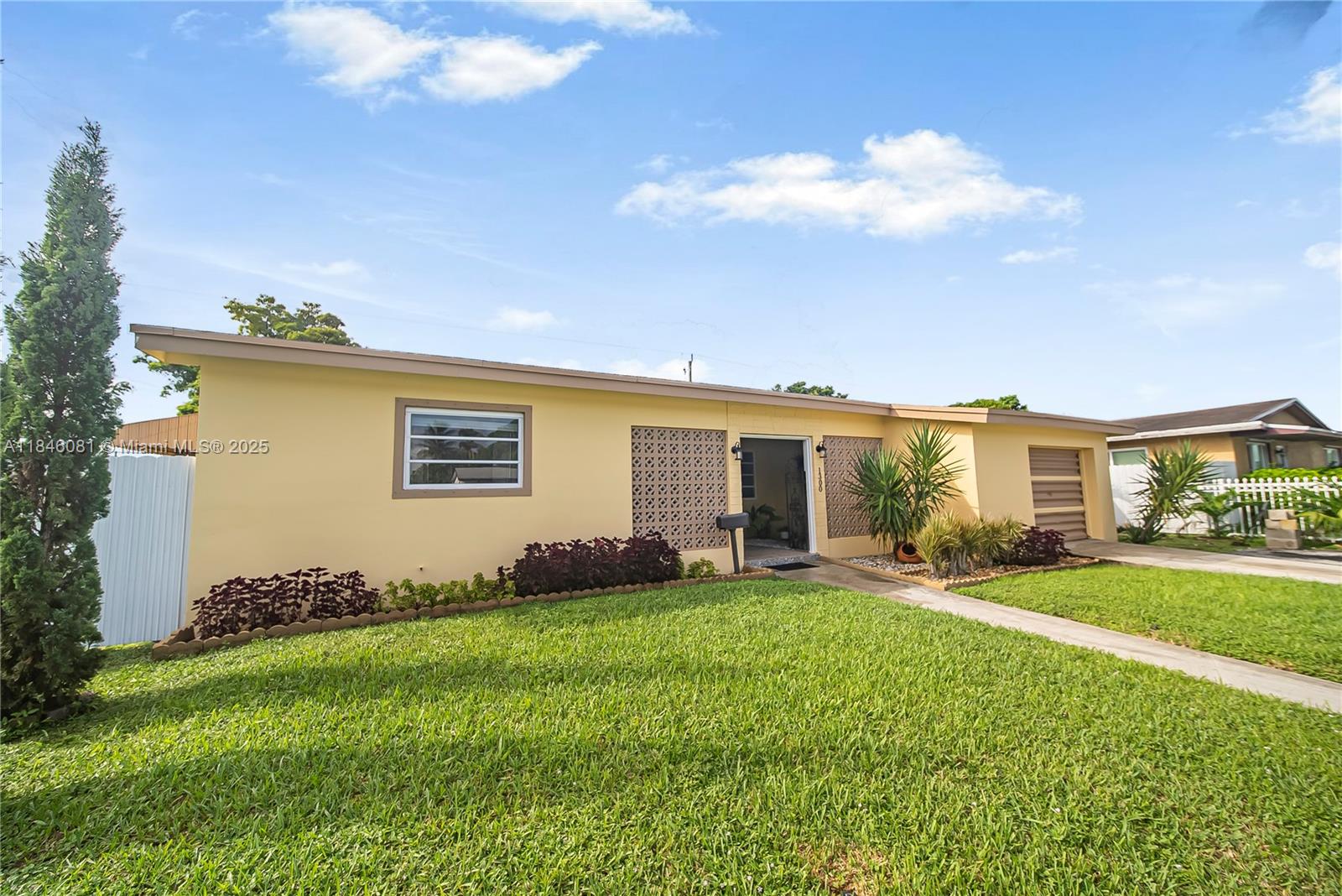 SCOTT LAKE MANOR SEC 7 - Residential