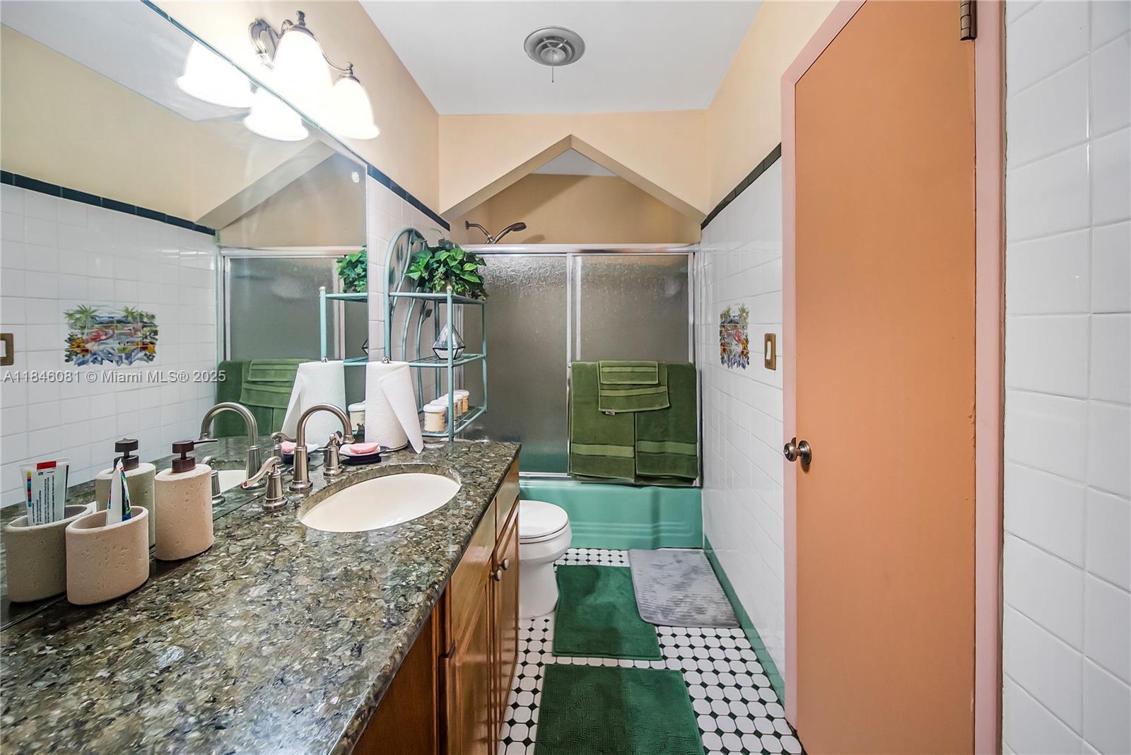 SCOTT LAKE MANOR SEC 7 - Residential