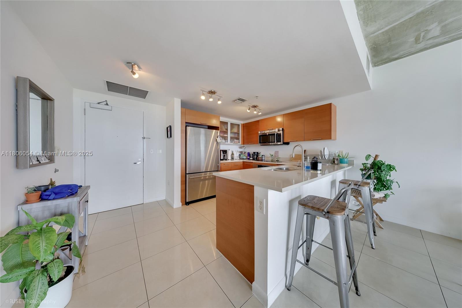 3250 NE 1st Ave 1007