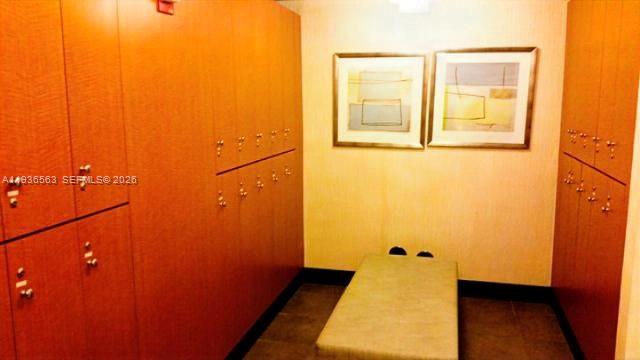 VIZCAYNE SOUTH CONDO - Residential