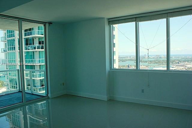 VIZCAYNE SOUTH CONDO - Residential