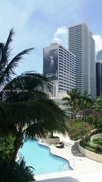 VIZCAYNE SOUTH CONDO - Residential