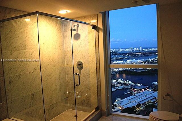 VIZCAYNE SOUTH CONDO - Residential