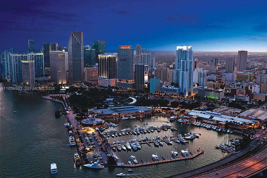 VIZCAYNE SOUTH CONDO - Residential