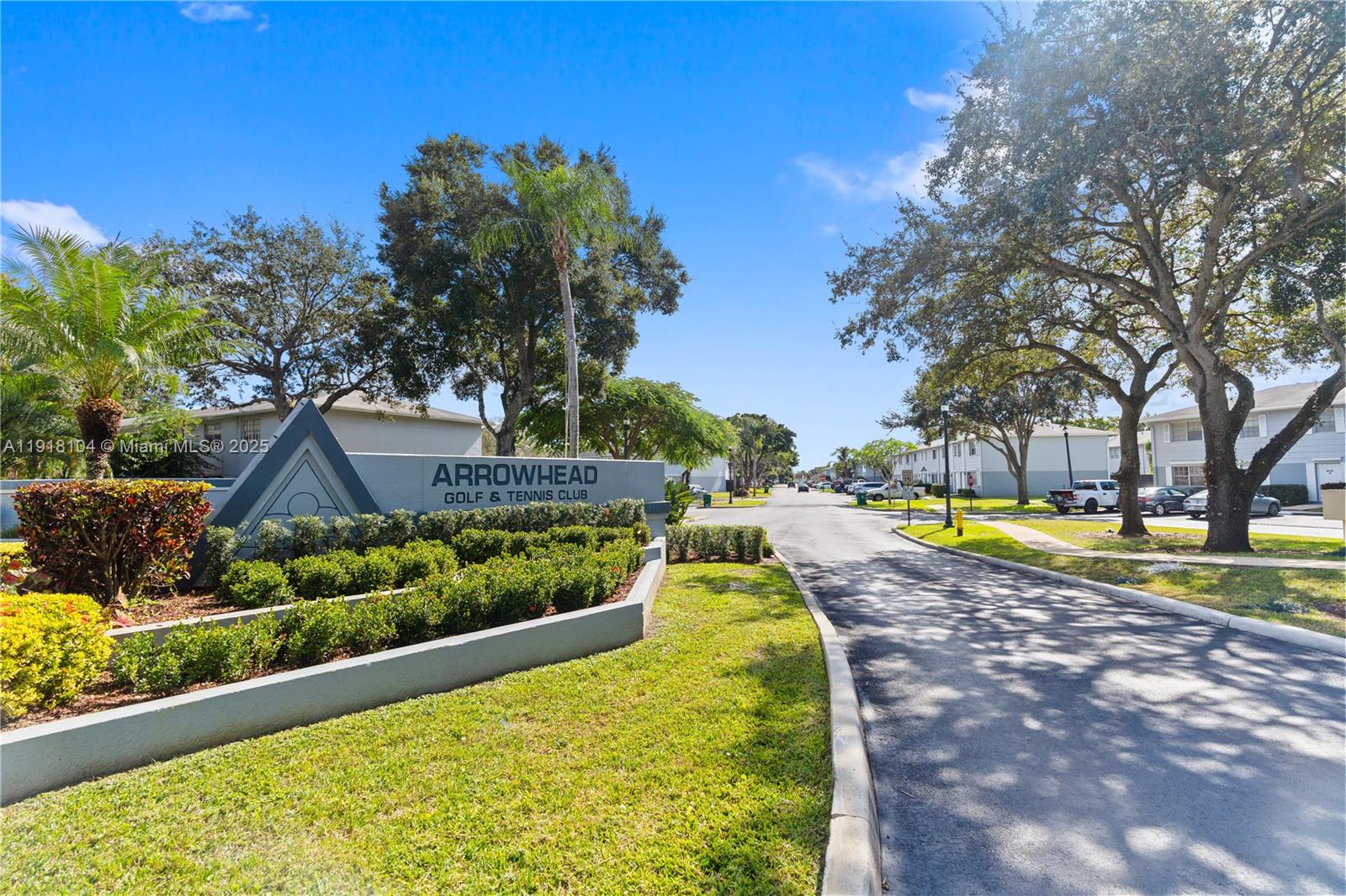 ARROWHEAD GOLF & TENNIS C - Residential Lease