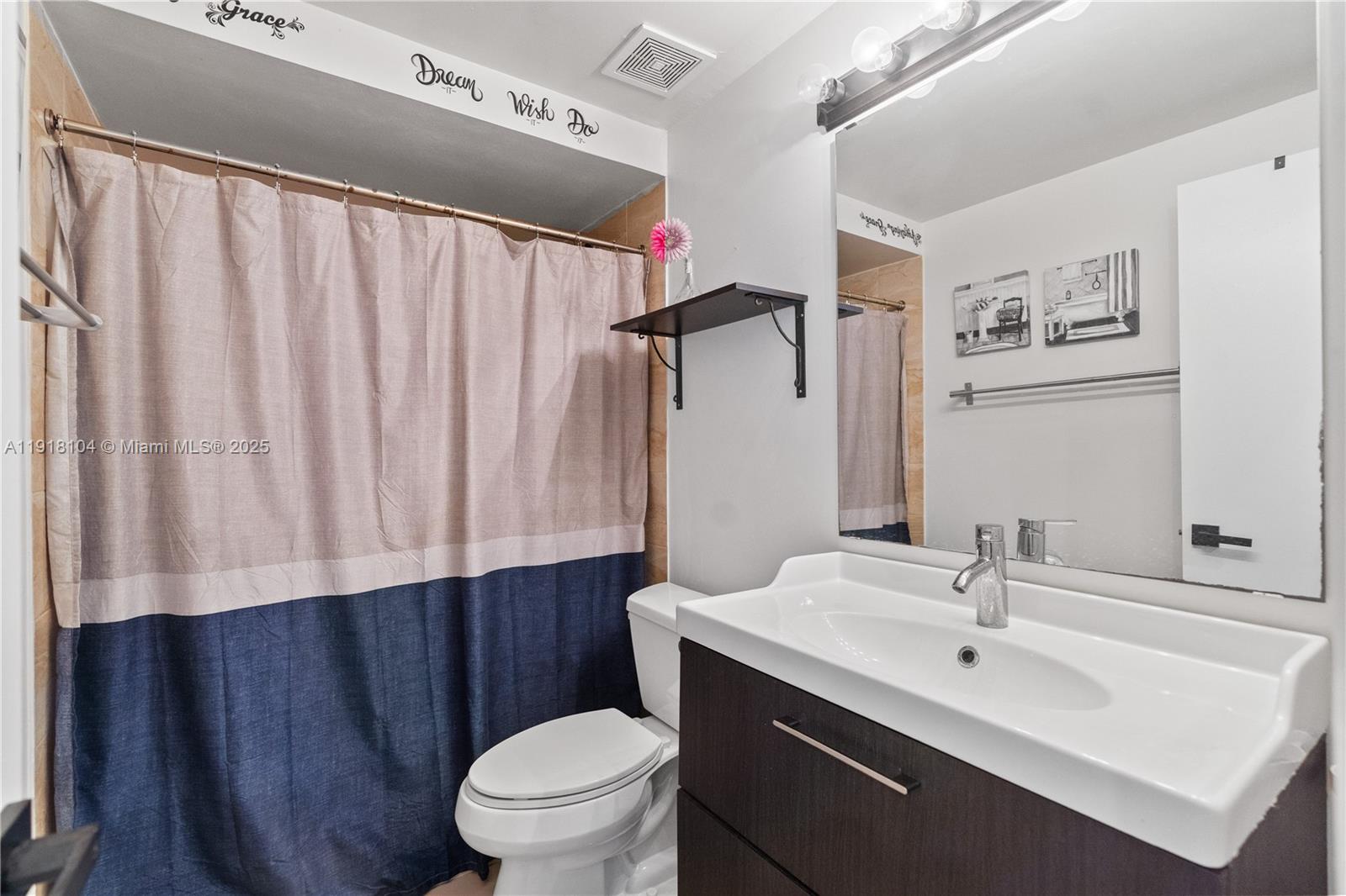 ARROWHEAD GOLF & TENNIS C - Residential Lease