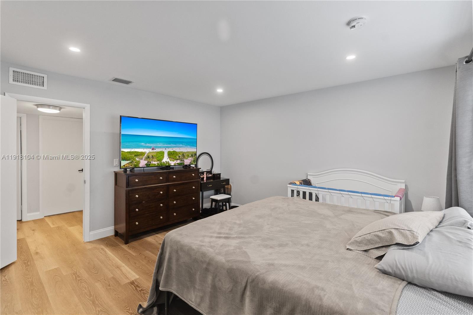 ARROWHEAD GOLF & TENNIS C - Residential Lease