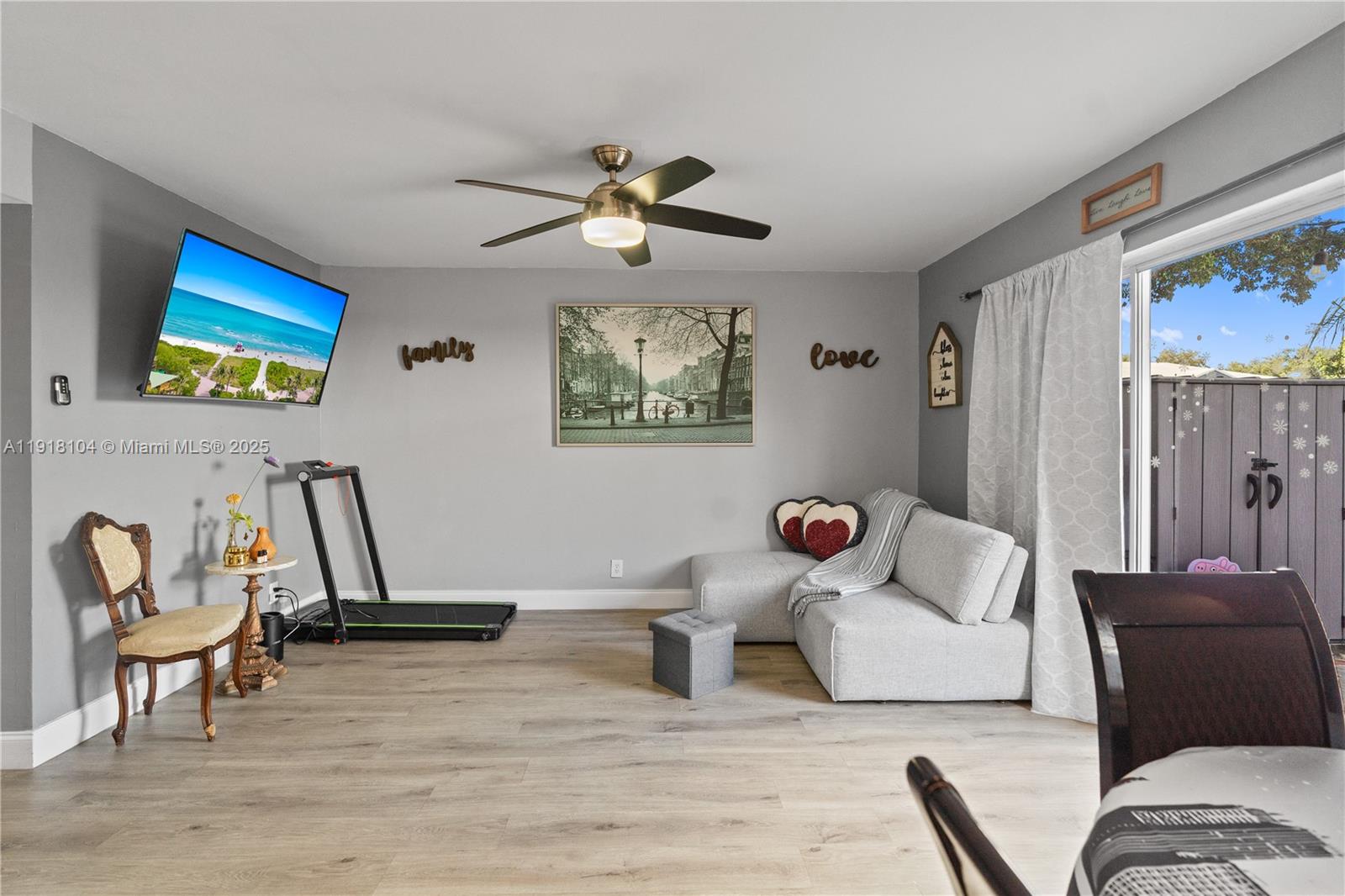 ARROWHEAD GOLF & TENNIS C - Residential Lease