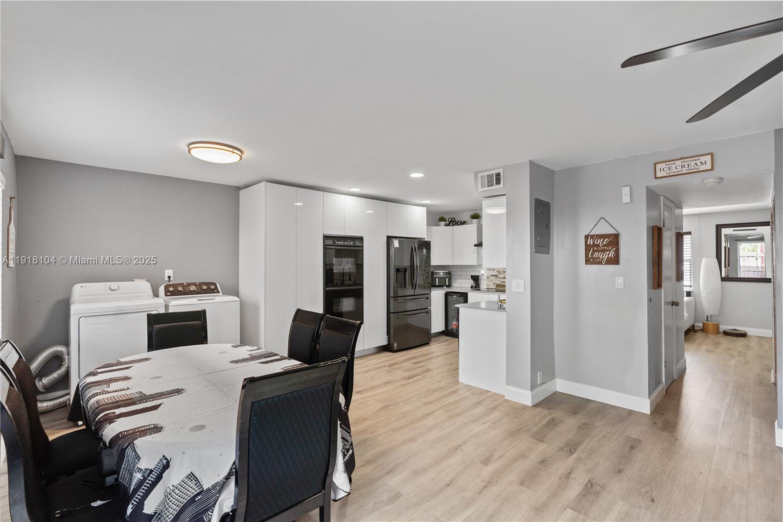 ARROWHEAD GOLF & TENNIS C - Residential Lease