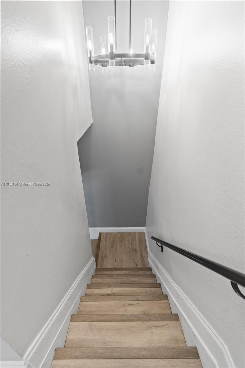 ARROWHEAD GOLF & TENNIS C - Residential Lease