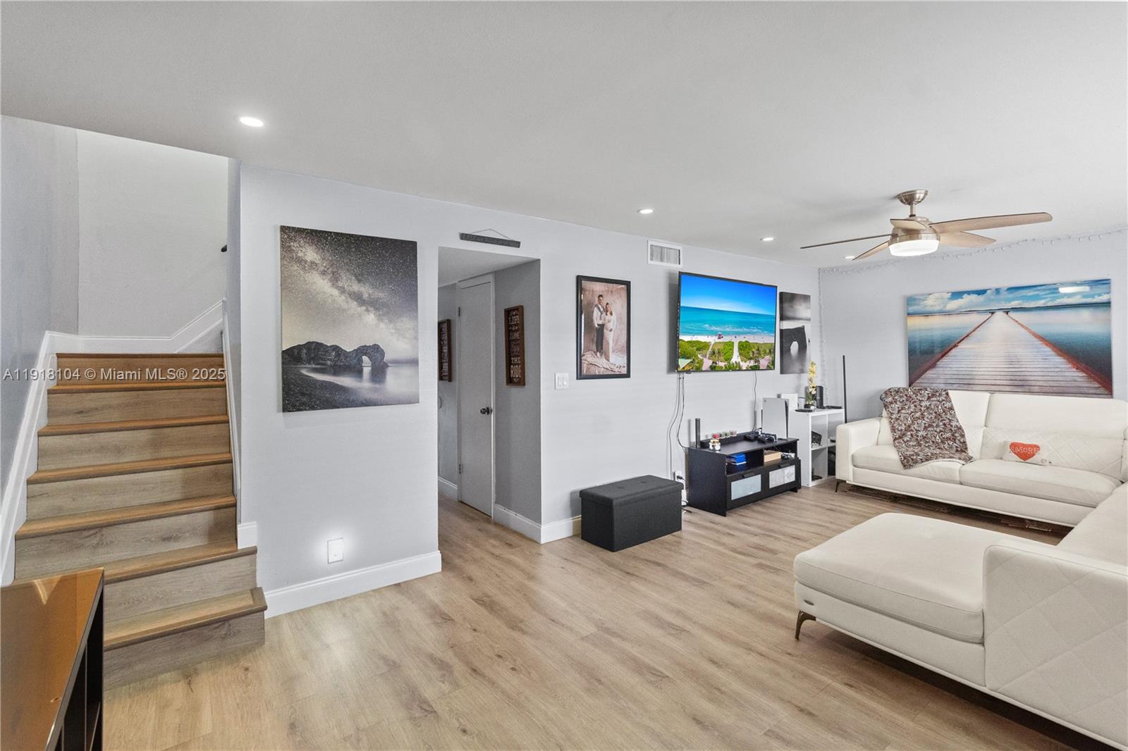 ARROWHEAD GOLF & TENNIS C - Residential Lease