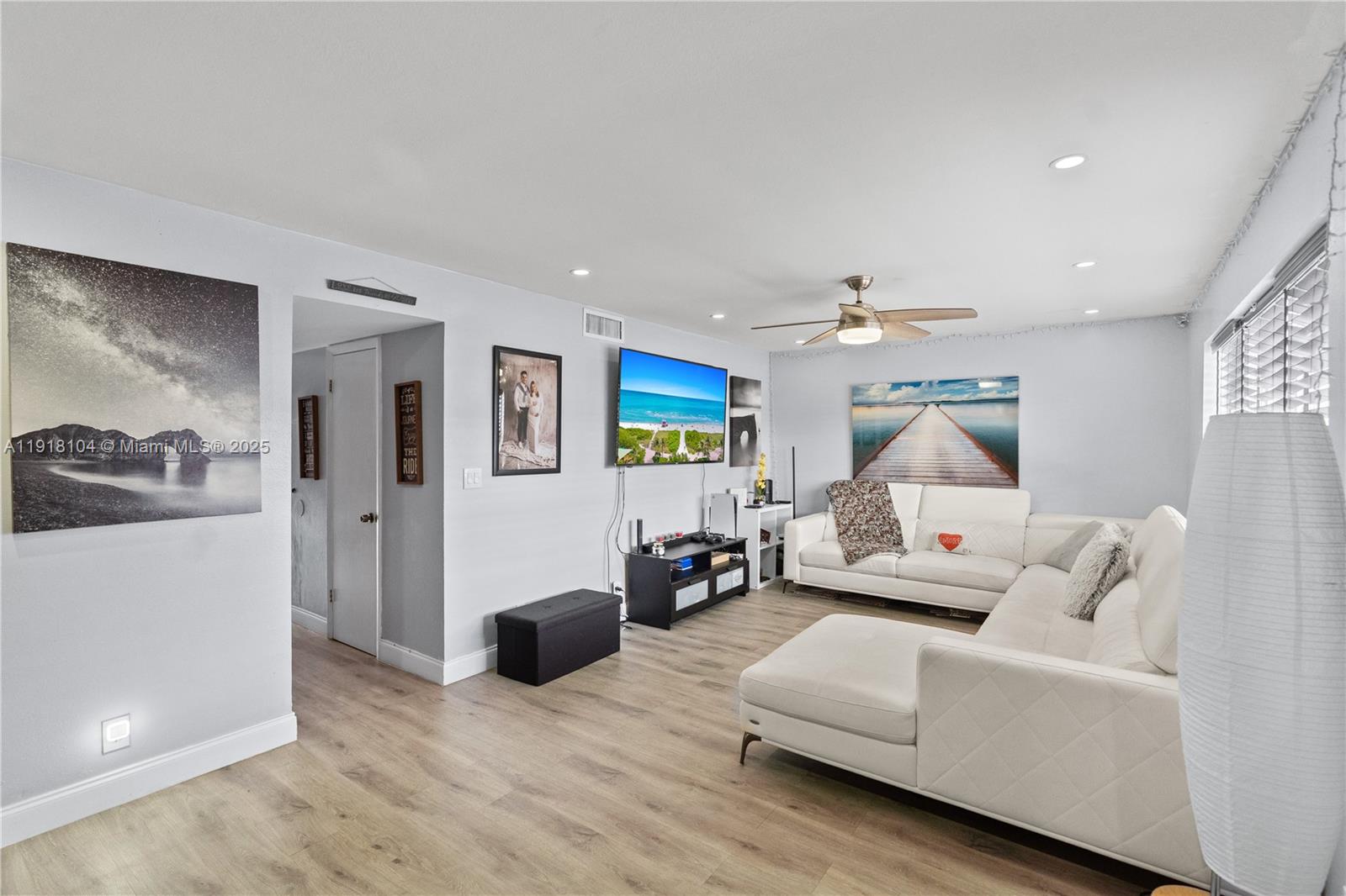 ARROWHEAD GOLF & TENNIS C - Residential Lease