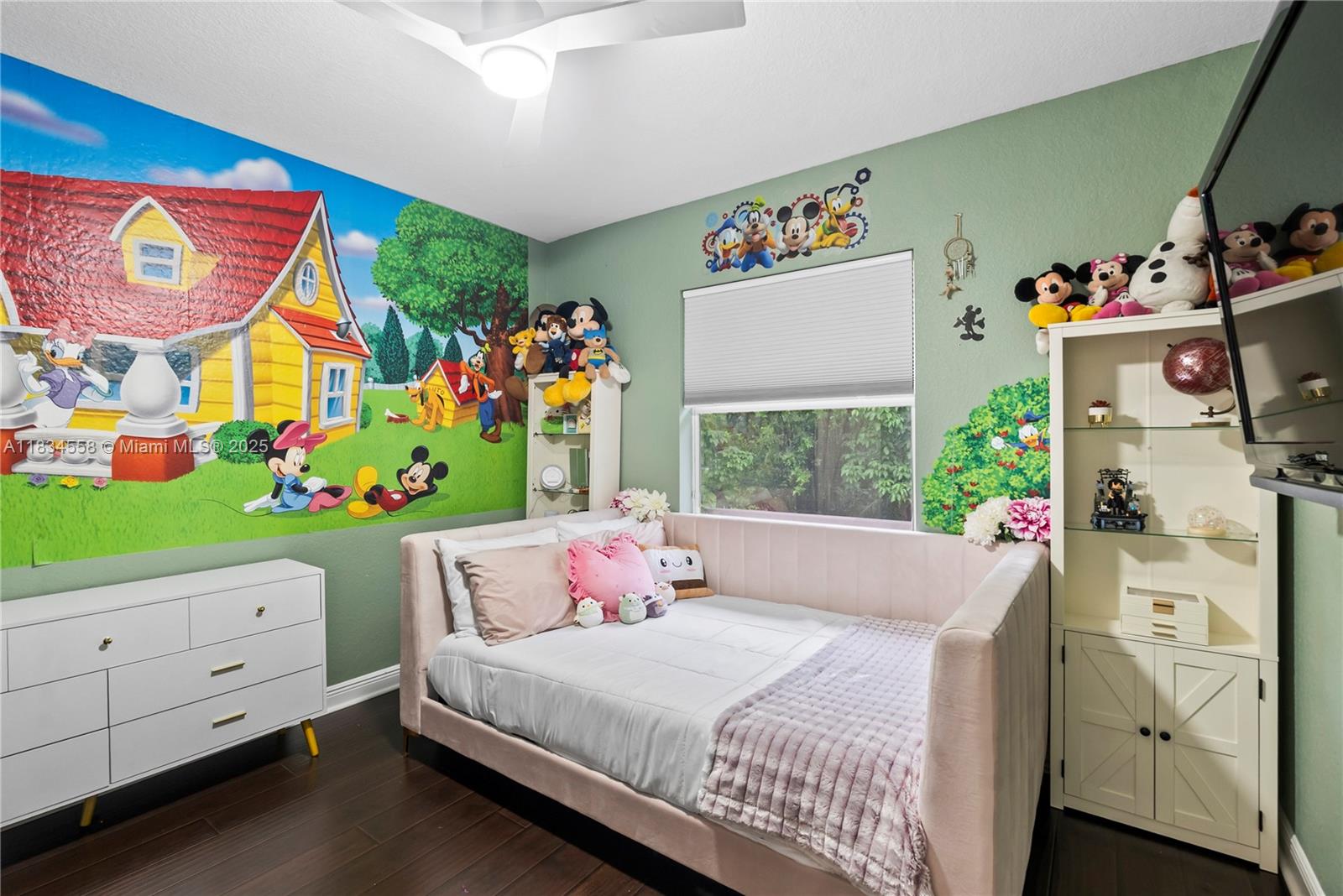 ZARBAFI ESTATES - Residential