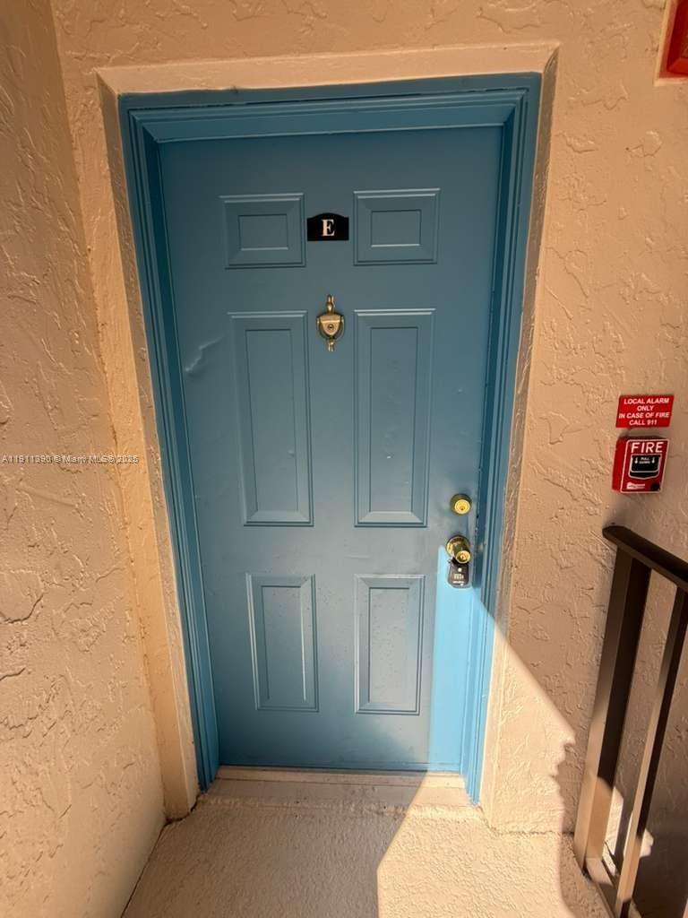 PALM BEACH PLACE CONDO - Residential Lease