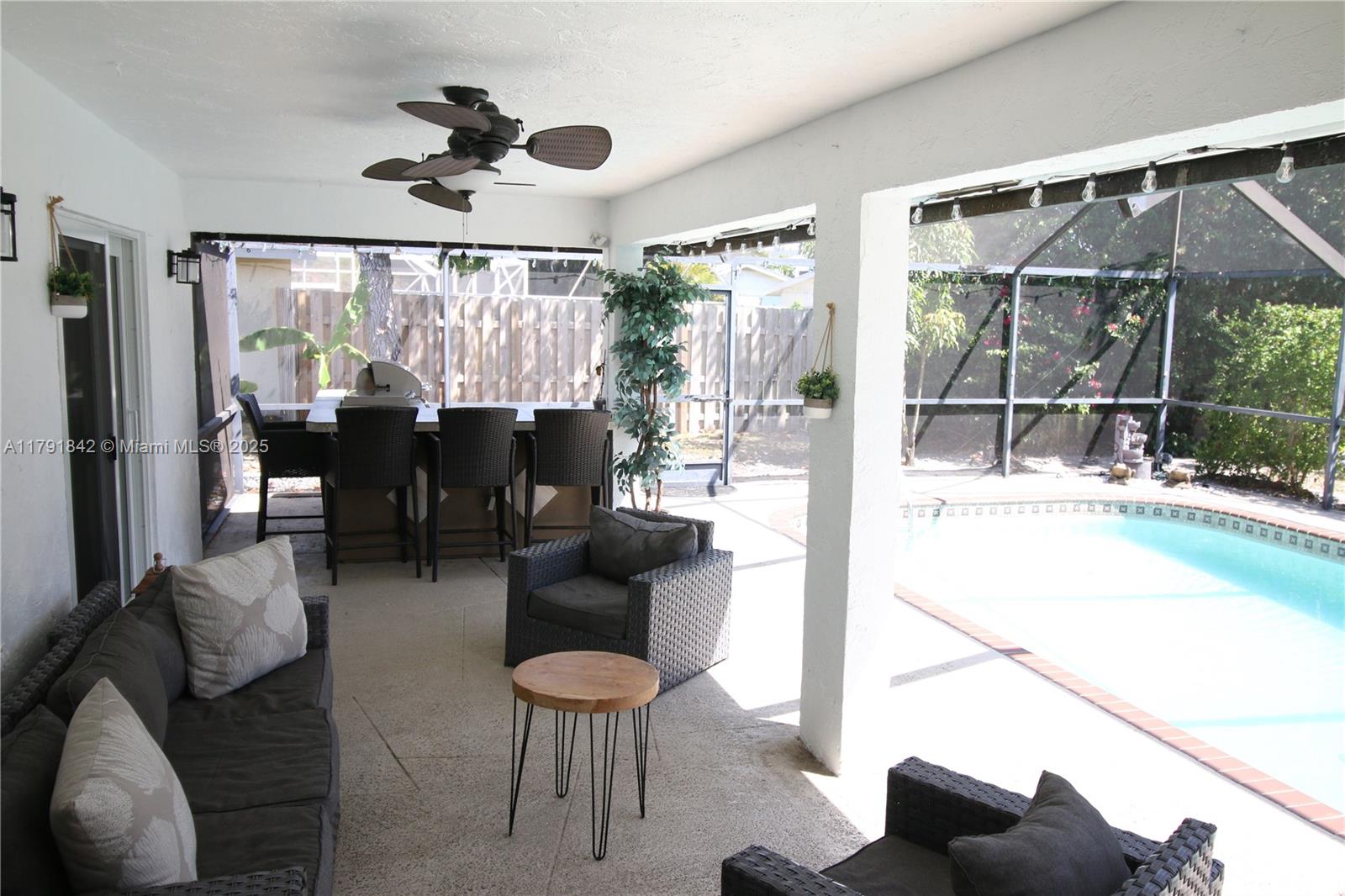 SOUTH SHORE 4 OF WELLINGT - Residential