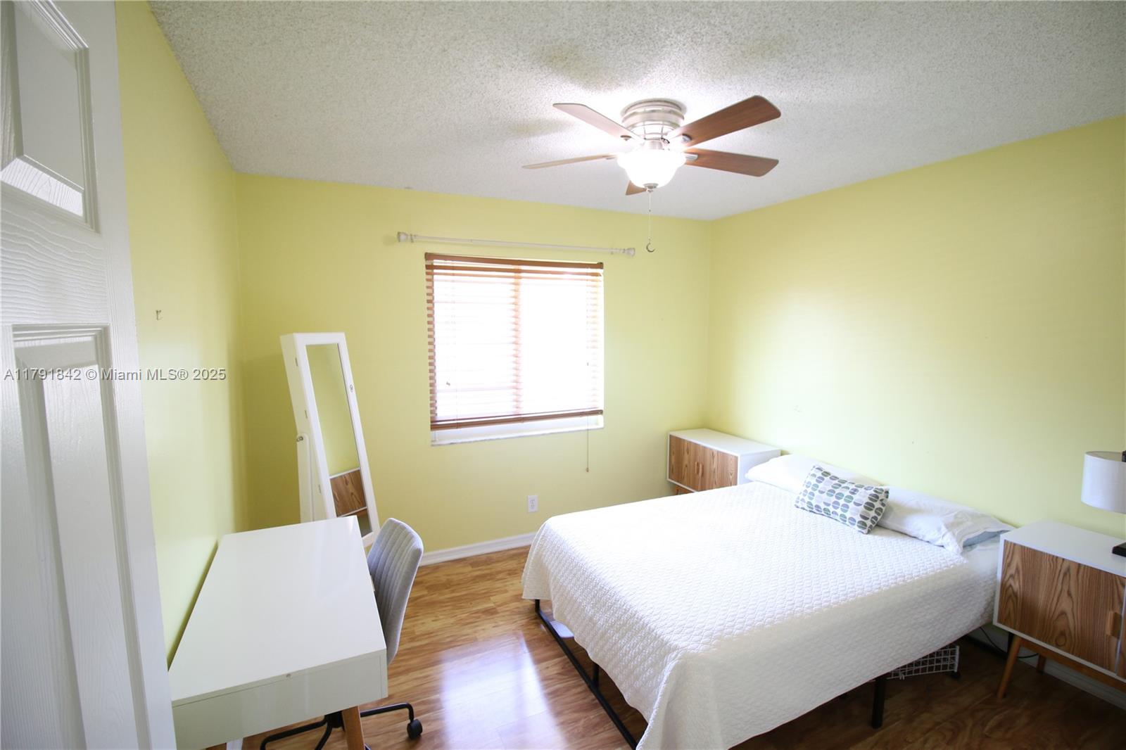 SOUTH SHORE 4 OF WELLINGT - Residential