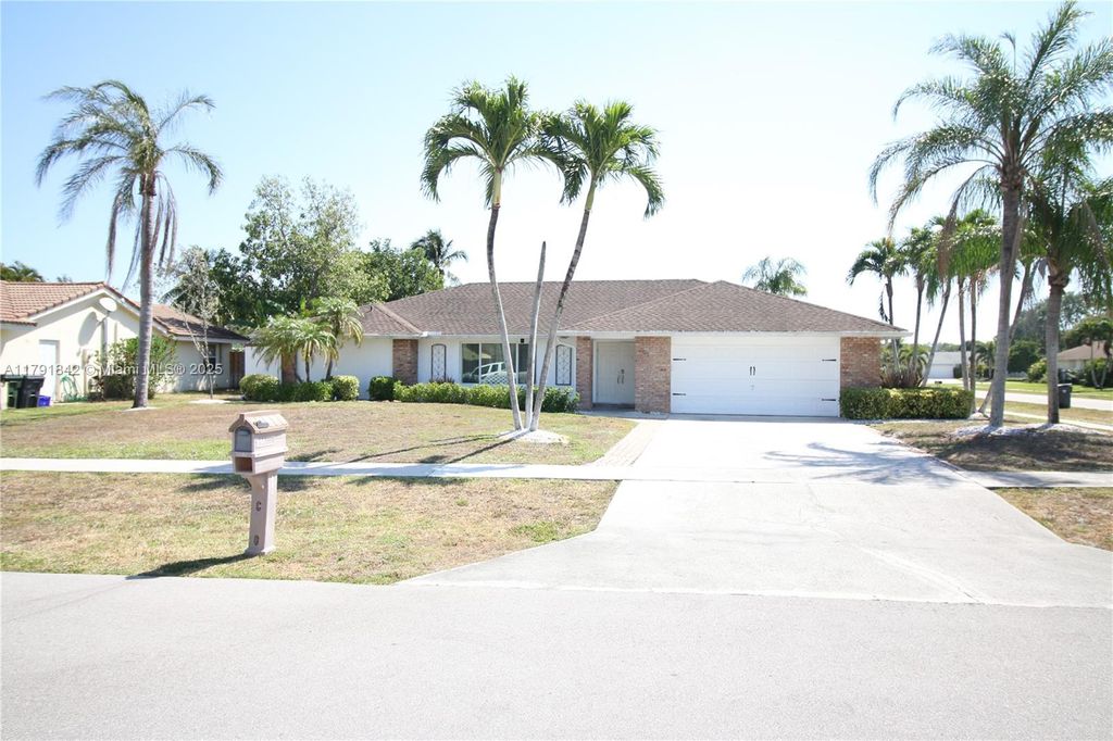 Photo of 990 Hickory Trl, Wellington, FL 33414 (MLS # A11791842)