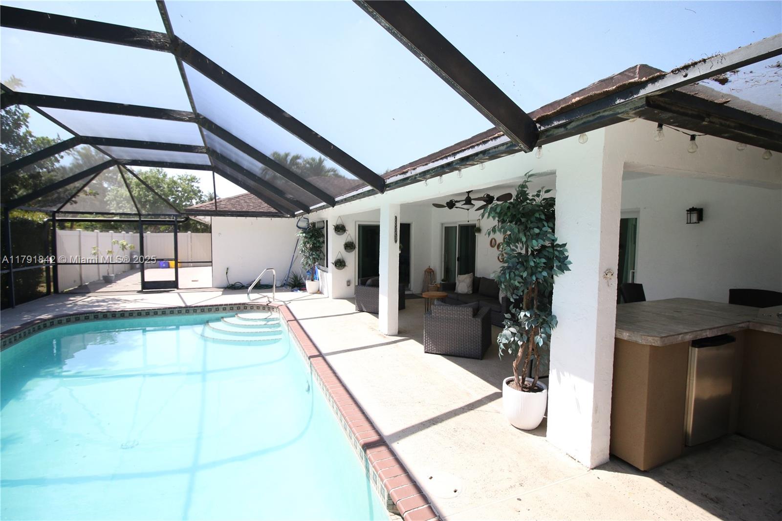 SOUTH SHORE 4 OF WELLINGT - Residential