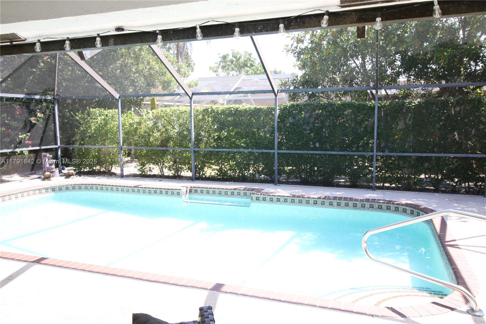 SOUTH SHORE 4 OF WELLINGT - Residential