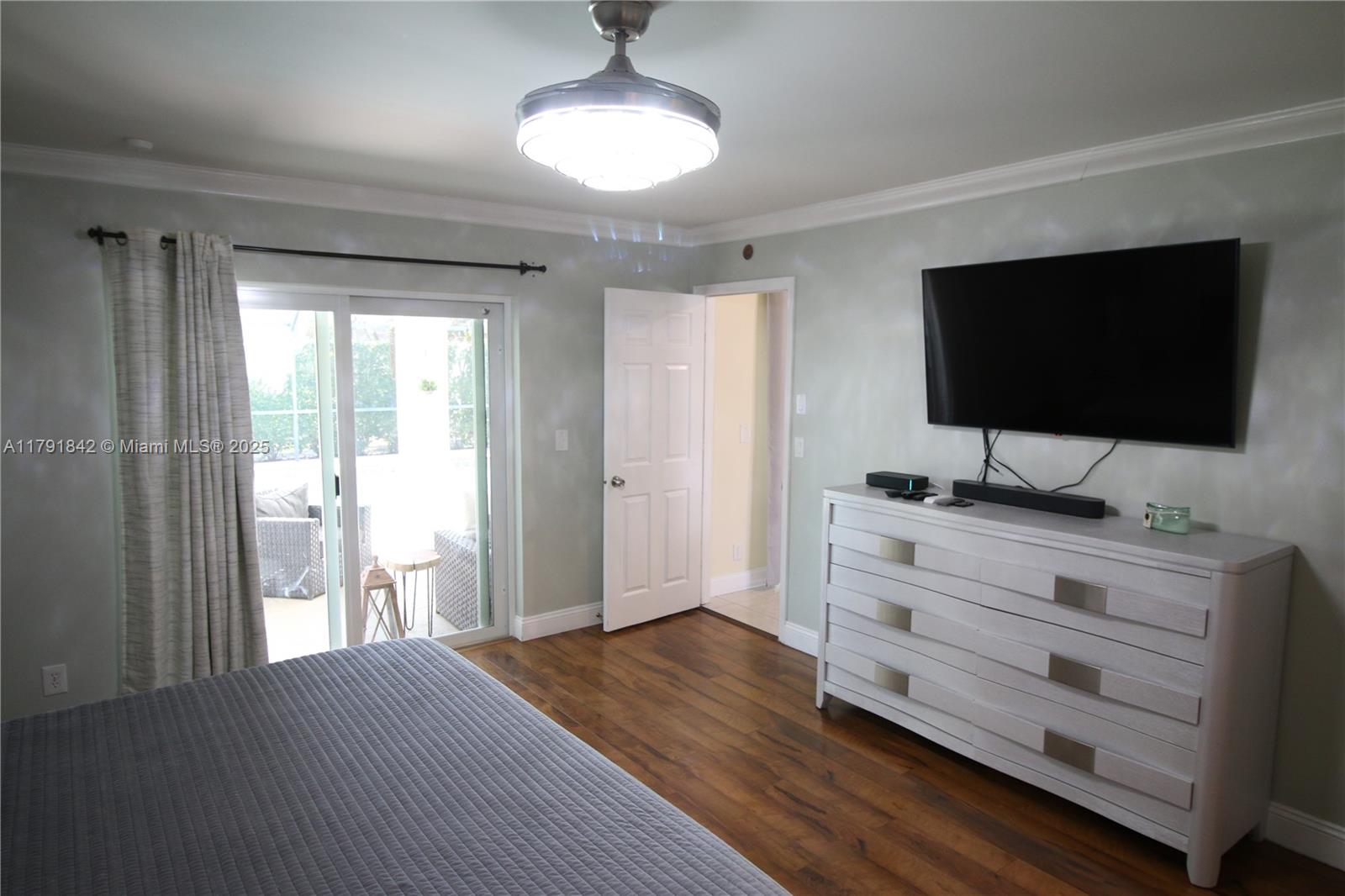 SOUTH SHORE 4 OF WELLINGT - Residential