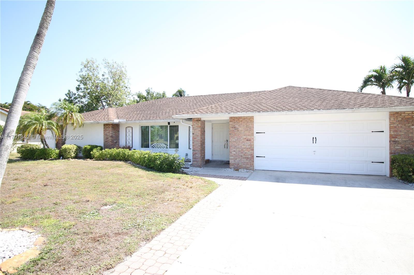 SOUTH SHORE 4 OF WELLINGT - Residential