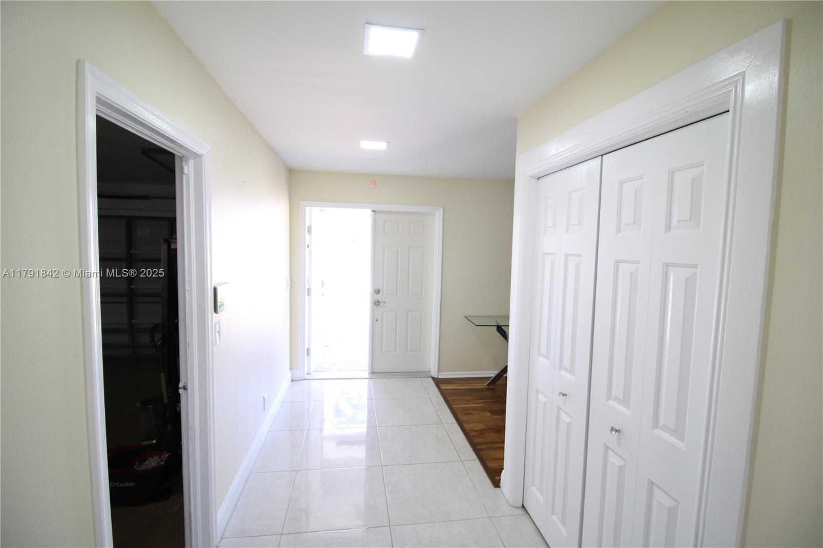 SOUTH SHORE 4 OF WELLINGT - Residential