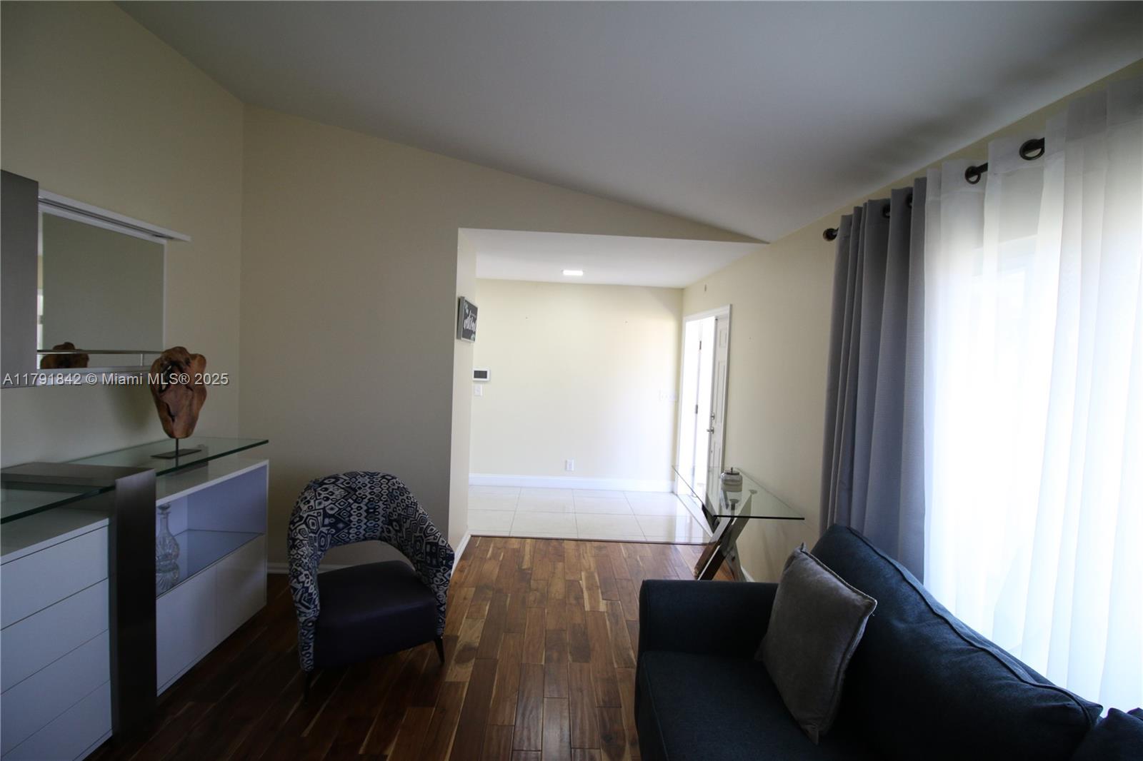 SOUTH SHORE 4 OF WELLINGT - Residential