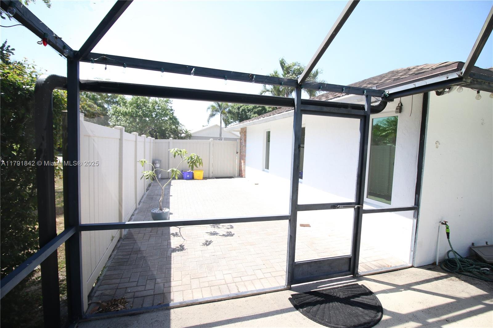 SOUTH SHORE 4 OF WELLINGT - Residential