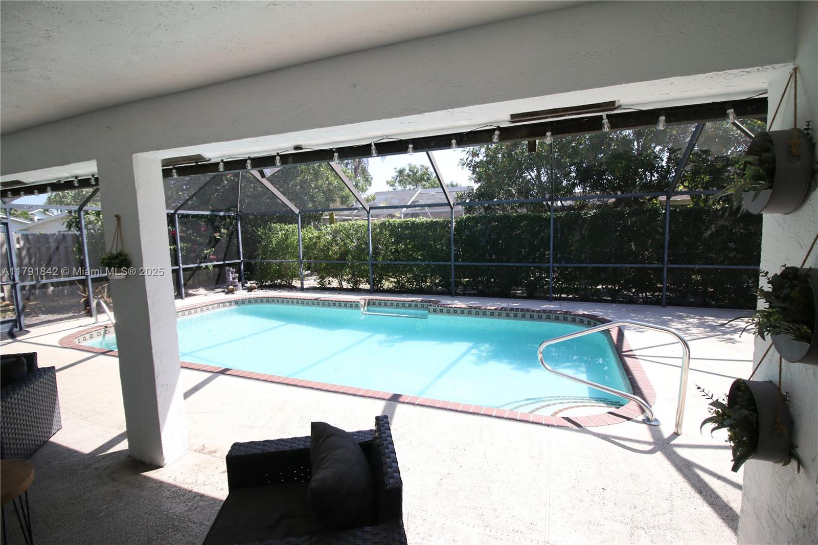 SOUTH SHORE 4 OF WELLINGT - Residential