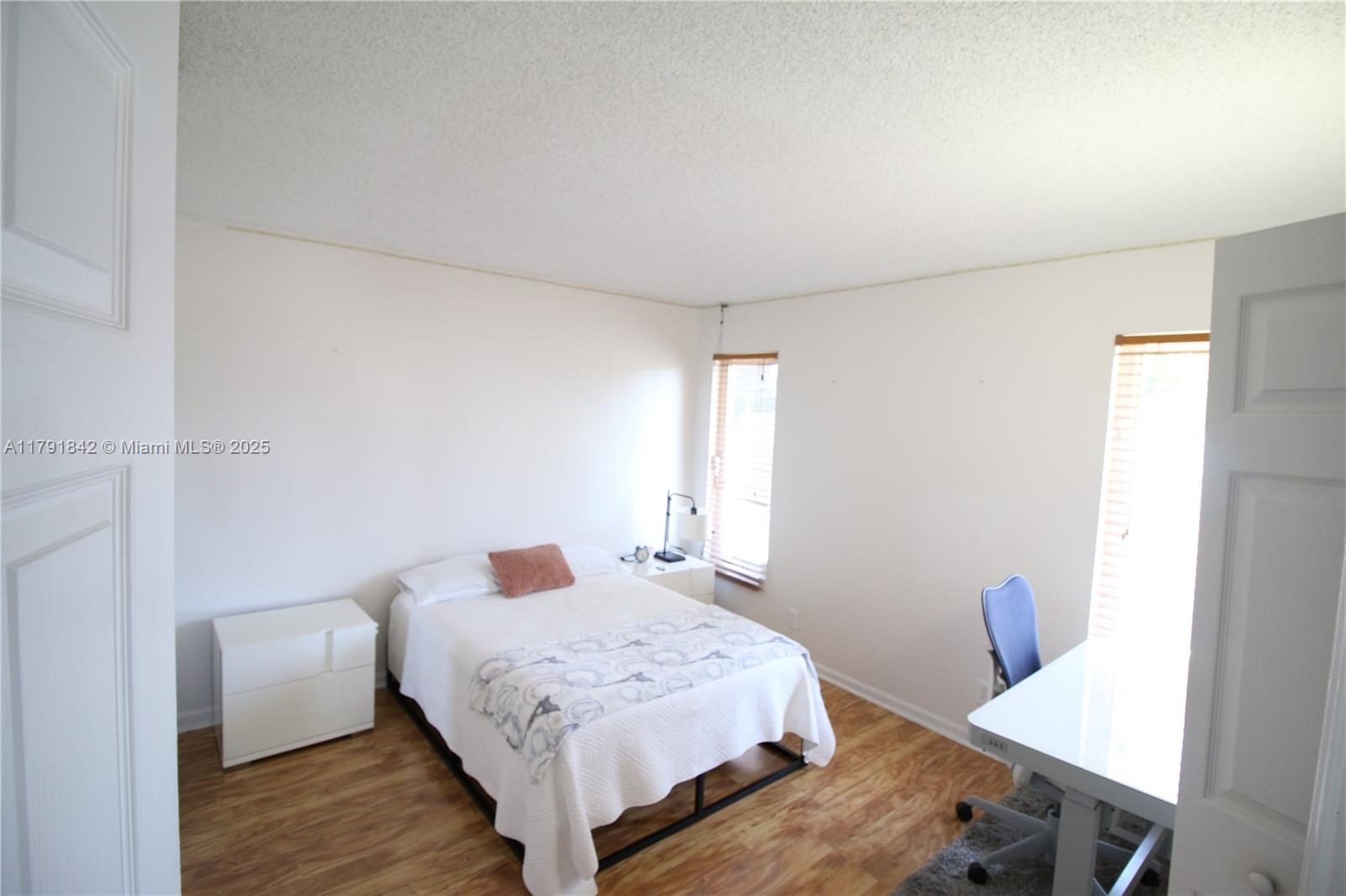 SOUTH SHORE 4 OF WELLINGT - Residential