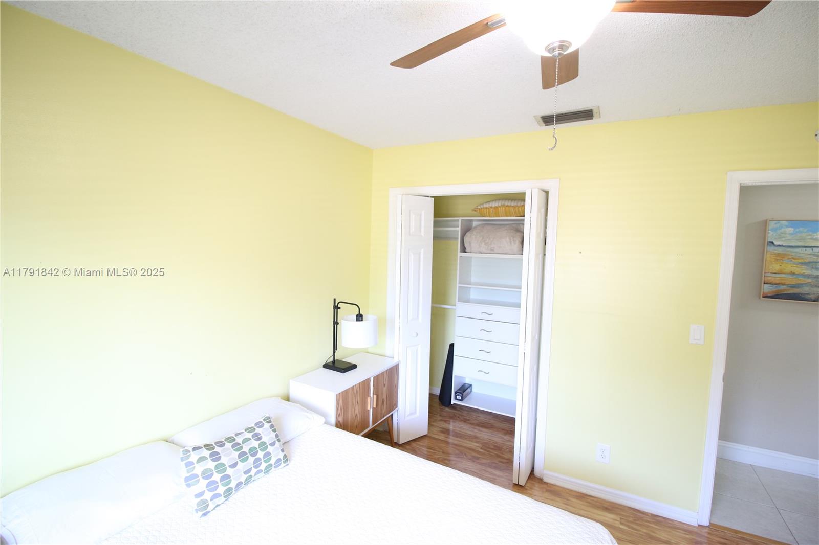 SOUTH SHORE 4 OF WELLINGT - Residential