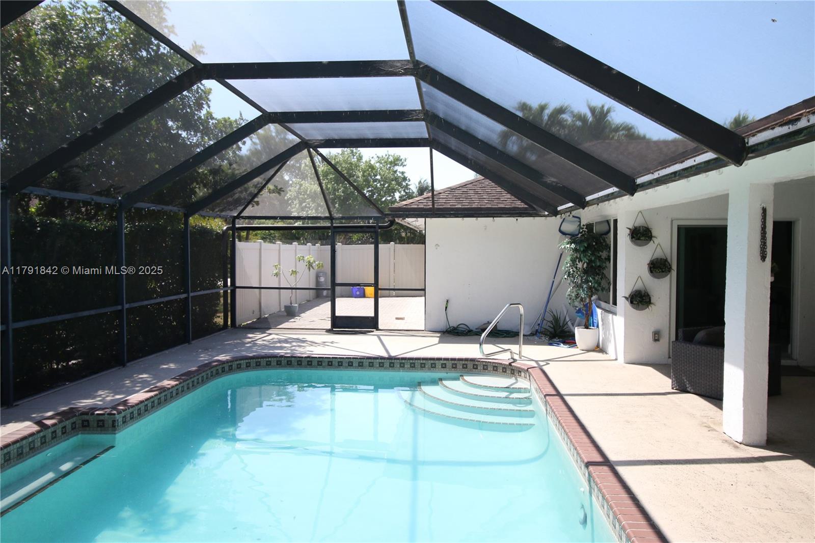 SOUTH SHORE 4 OF WELLINGT - Residential