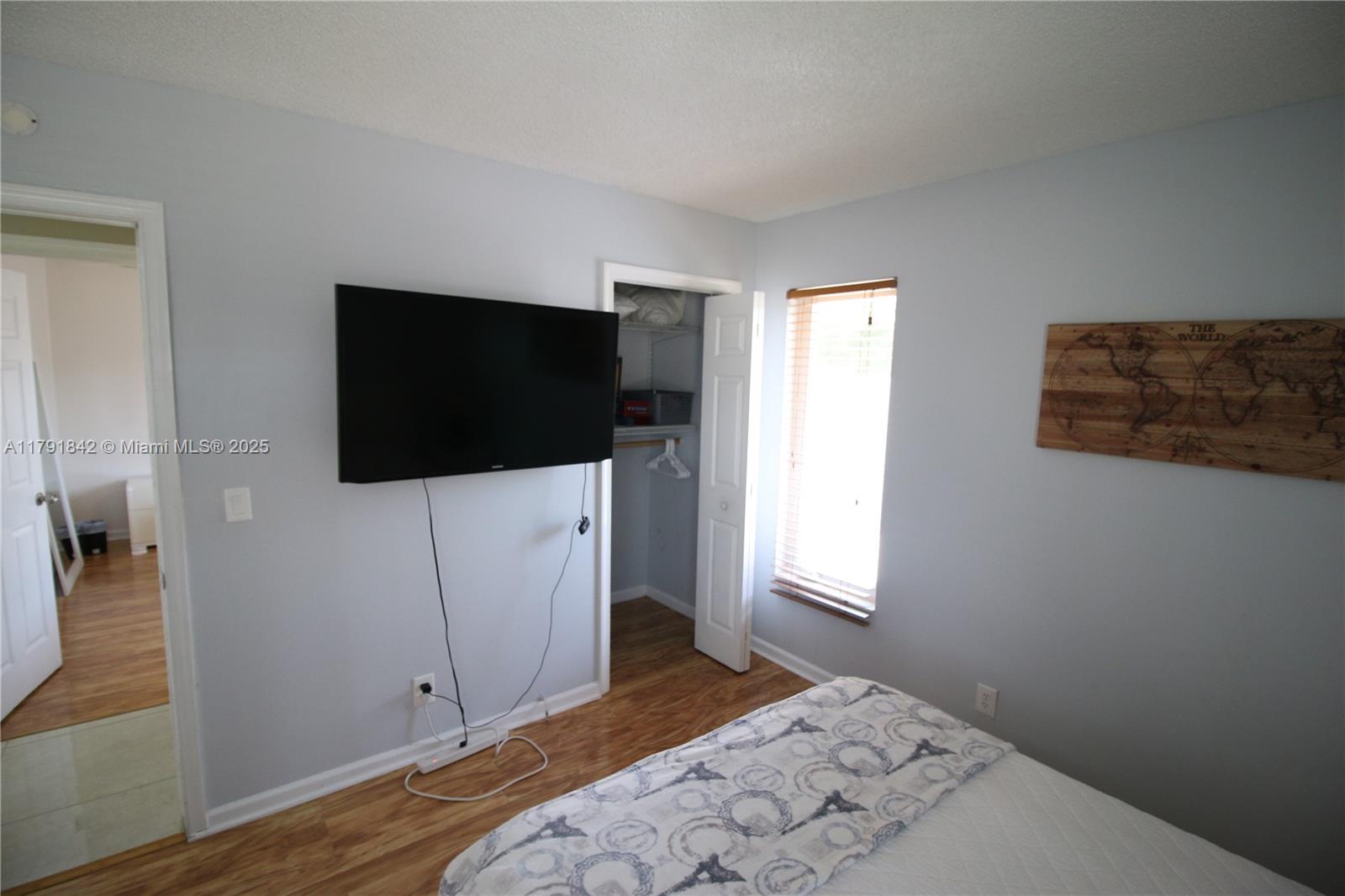 SOUTH SHORE 4 OF WELLINGT - Residential