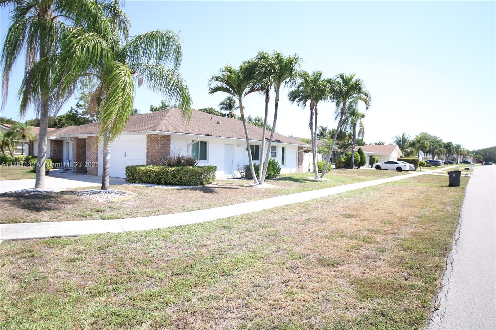 SOUTH SHORE 4 OF WELLINGT - Residential