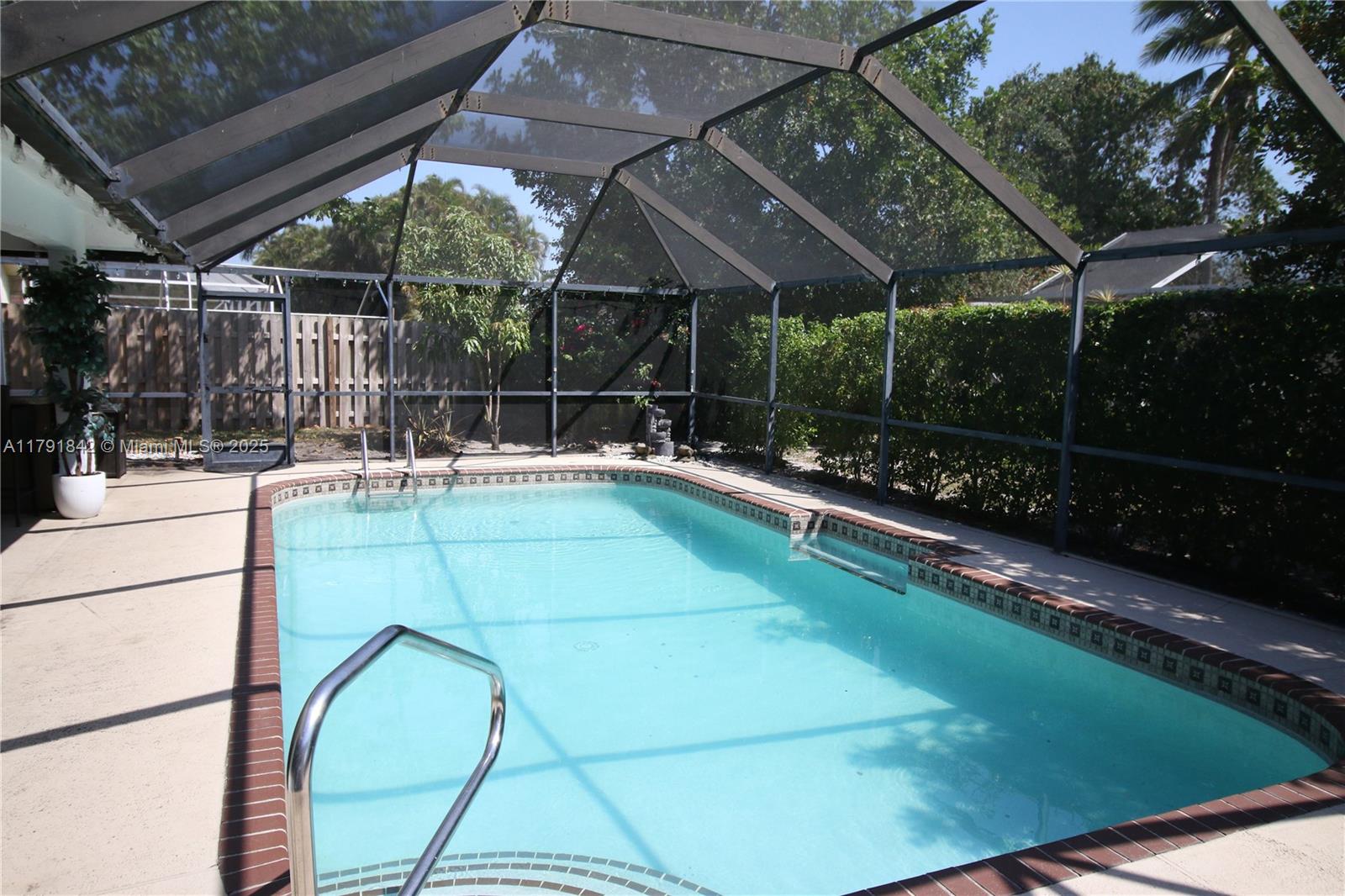 SOUTH SHORE 4 OF WELLINGT - Residential