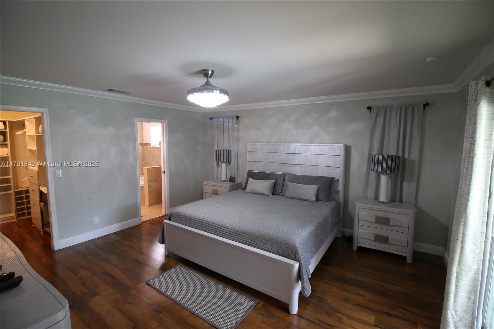 SOUTH SHORE 4 OF WELLINGT - Residential