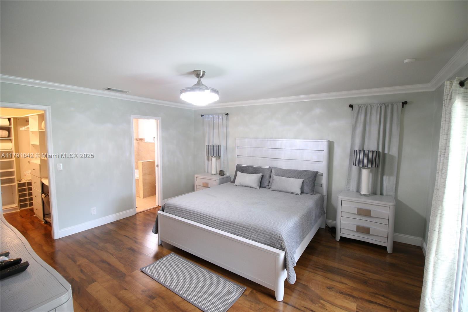 SOUTH SHORE 4 OF WELLINGT - Residential