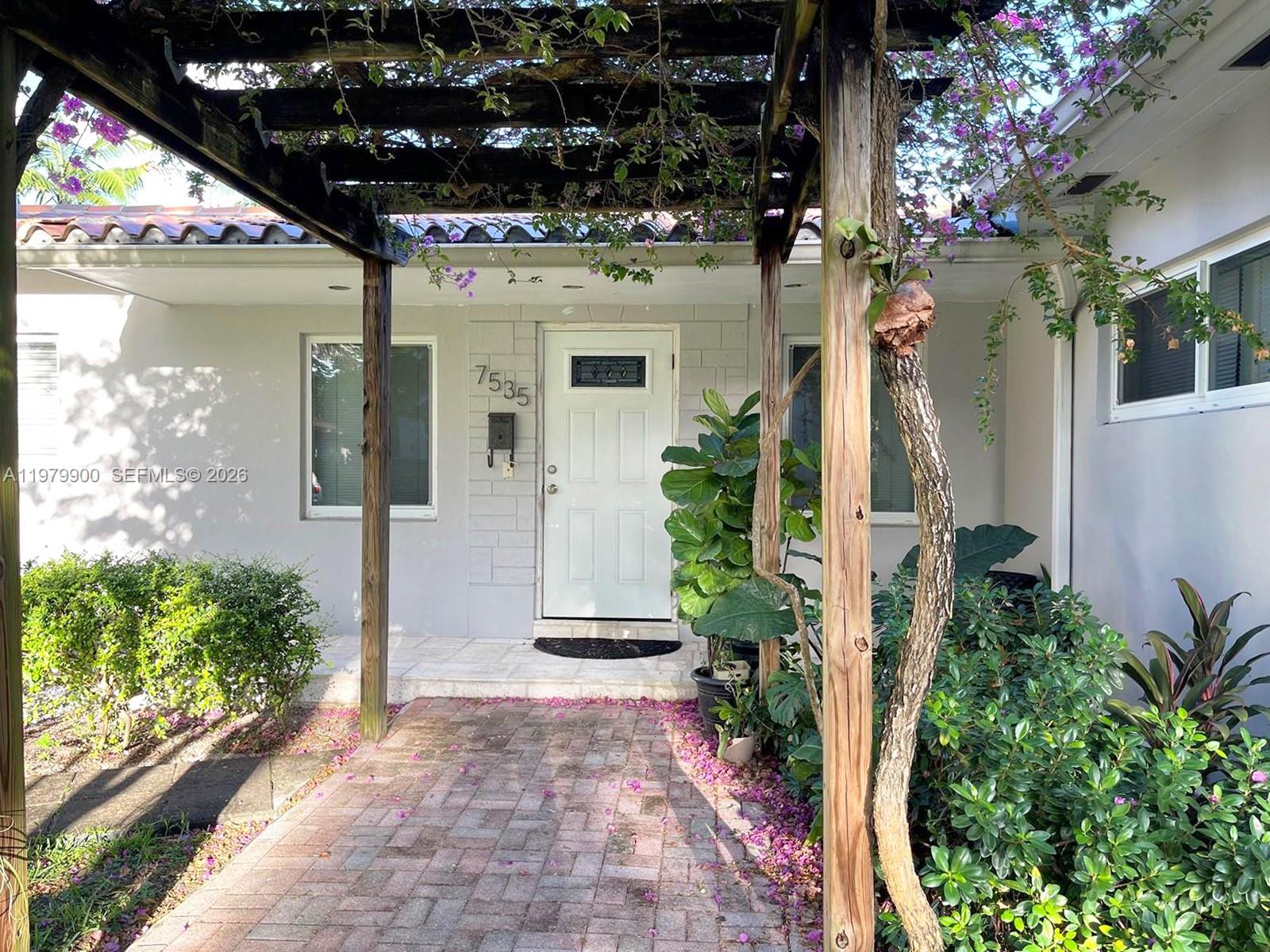 HIGH PINES REV PLAT OF 2N - Residential