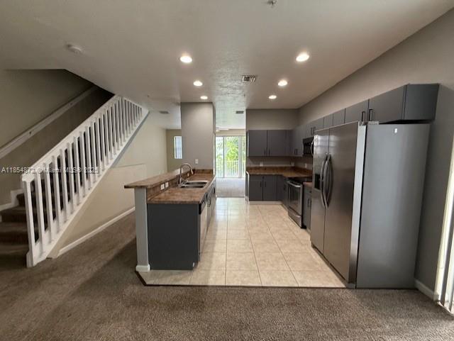 2725 NE 8th Ave