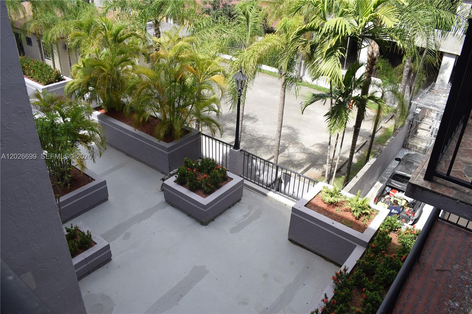EL BOSQUE AT LITTLE HAVAN - Residential