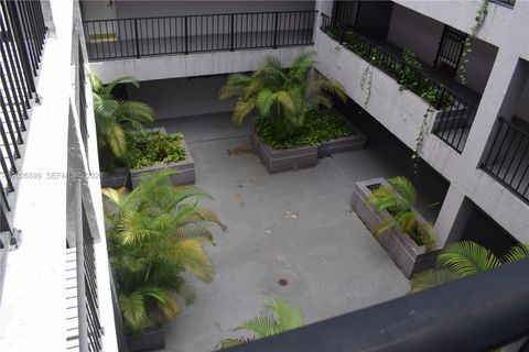 Tiny photo for 777 SW 9th Ave #420, Miami, FL 33130 (MLS # A12026699)