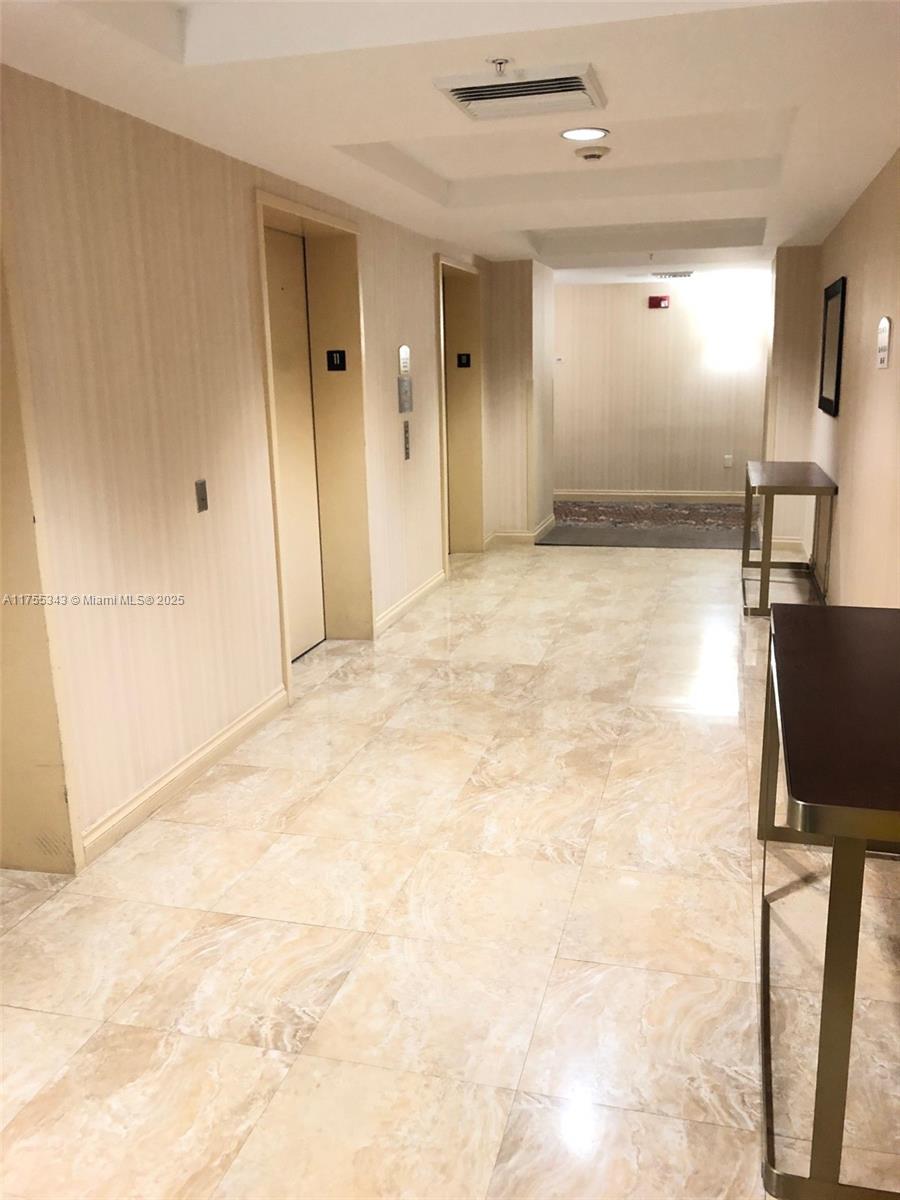 OCEAN POINT BEACH CLUB CO - Residential Lease