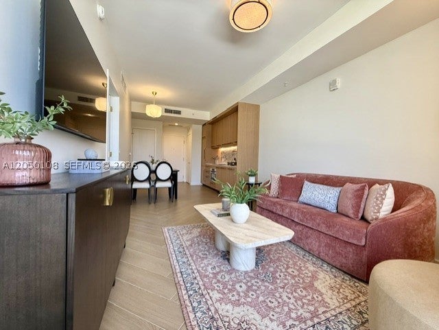 2700 NW 2 Ave 608