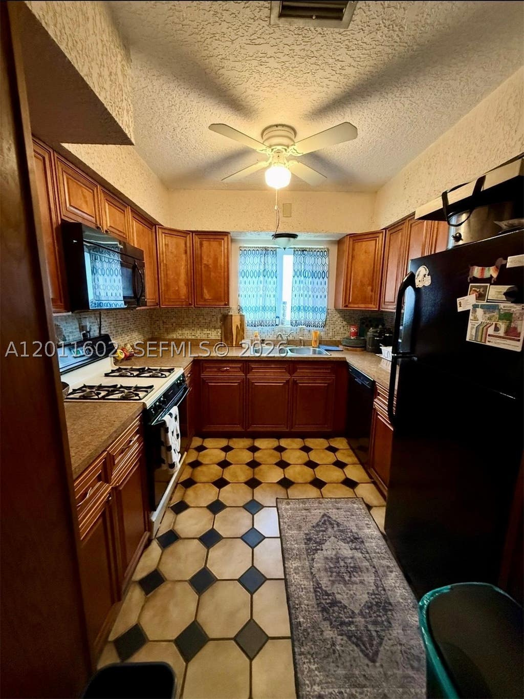 Photo of 40 SE 8th St, Dania Beach, FL 33004 (MLS # A12011602)