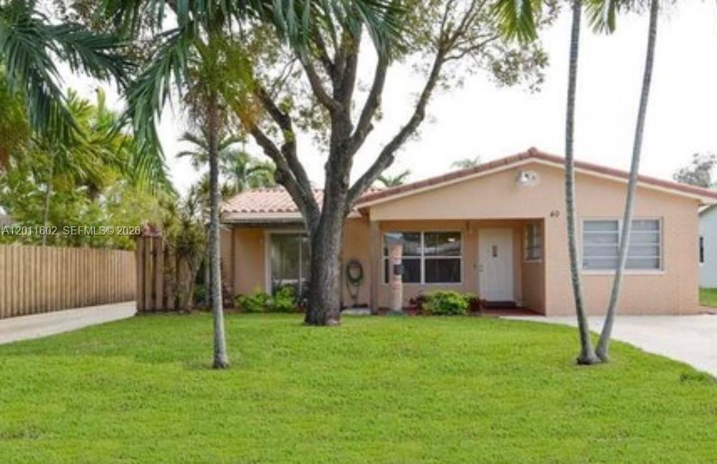 Photo of 40 SE 8th St, Dania Beach, FL 33004 (MLS # A12011602)