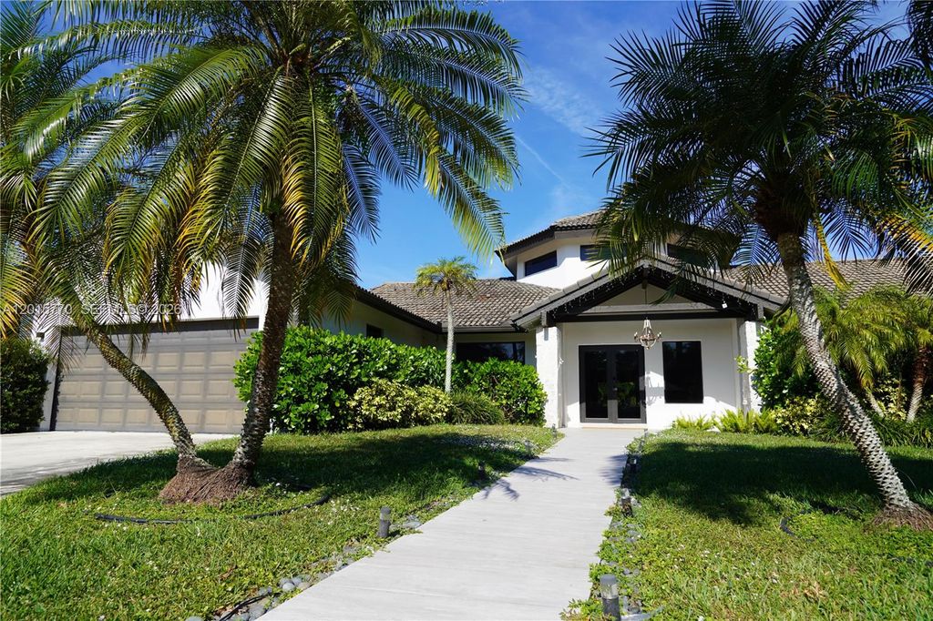 Photo of 18901 SW 50th St, Southwest Ranches, FL 33332 (MLS # A12015770)