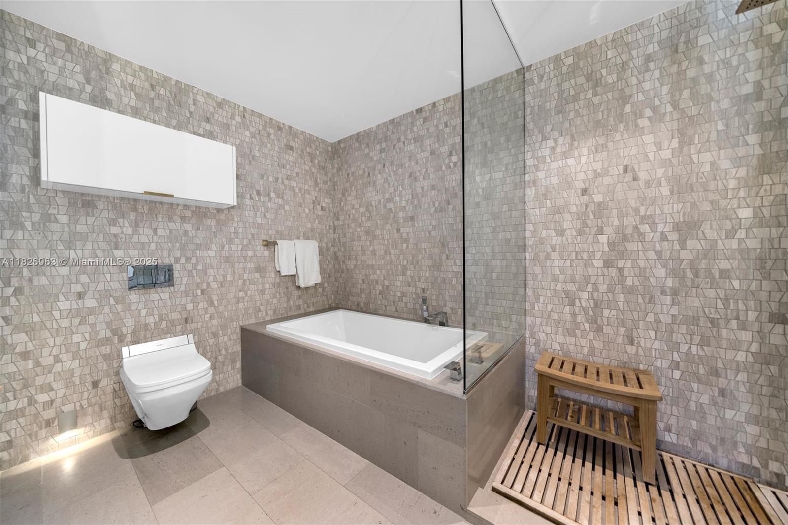 RISE CONDO - Residential Lease