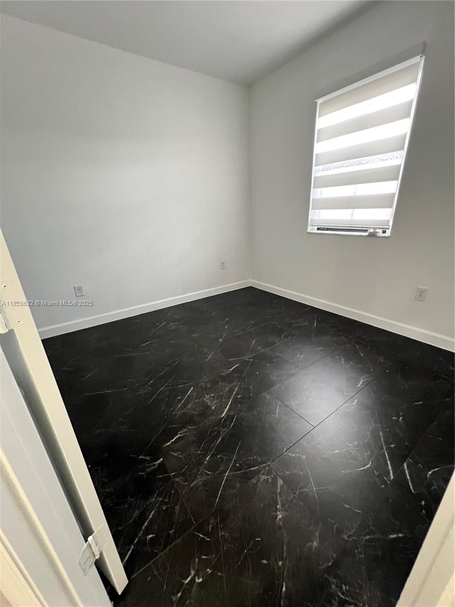 COCO PALM VILLAS - Residential Lease