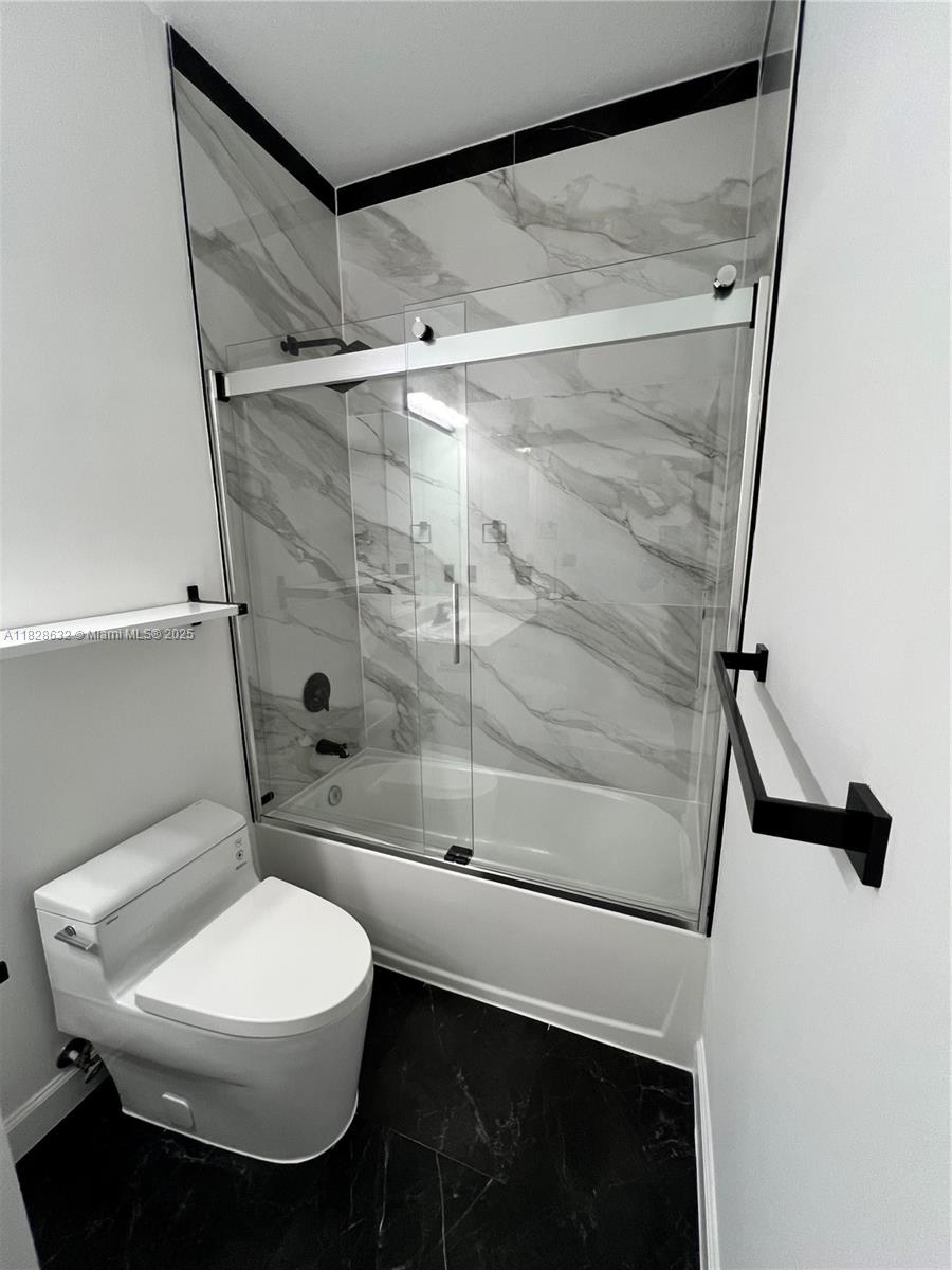 COCO PALM VILLAS - Residential Lease