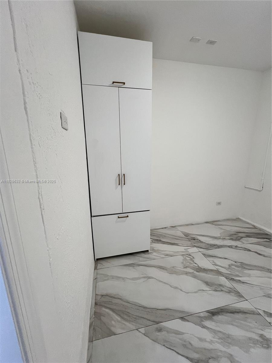 COCO PALM VILLAS - Residential Lease